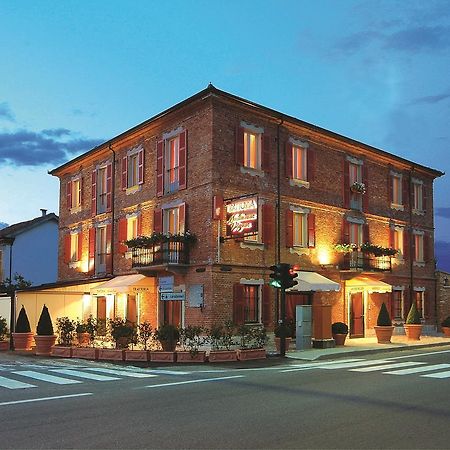 Madama Vigna Hotell Baldichieri Exteriör bild